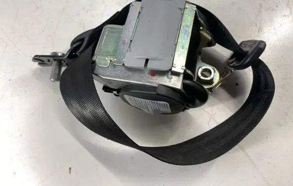 Audi A3 S3 8V Rear seatbelt 8V5857805