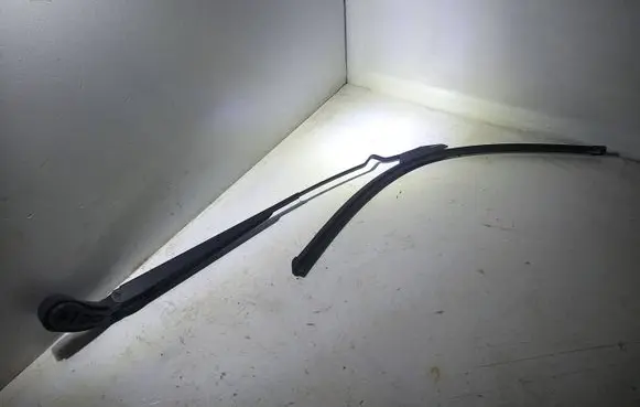 Chrysler Grand Voyager IV Windshield/front glass wiper blade 