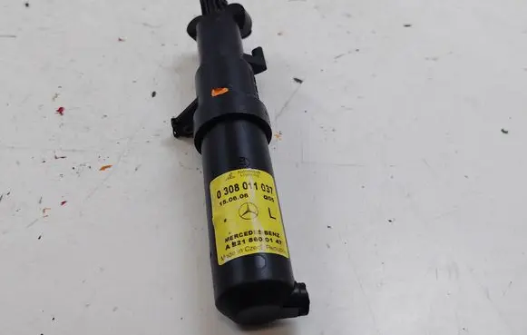 Mercedes-Benz S W221 Headlight washer spray nozzle 0308011037