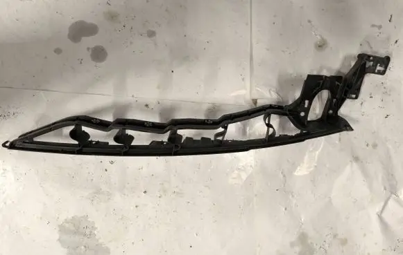 BMW X6 E71 Fender mounting bracket 7157989