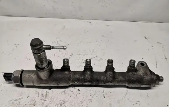 Opel Zafira B Fuel main line pipe 55PP0501 690006L07241 09145071456