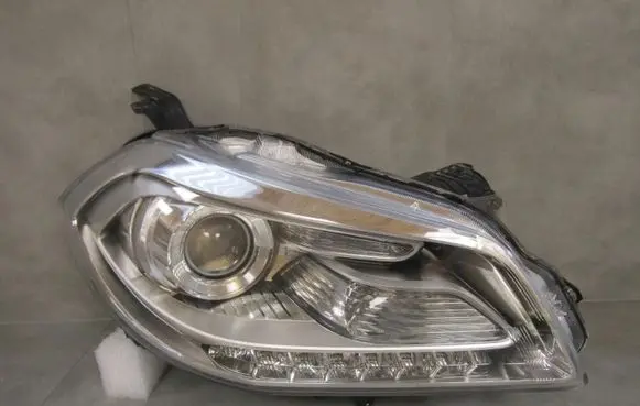 Suzuki SX4 S-Cross Headlight/headlamp 100-17735