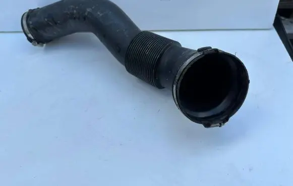 Audi A8 S8 D4 4H Air intake duct part 4H0129618G ETB446409