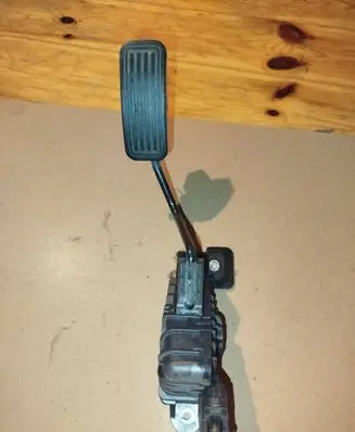 Mazda 3 II Accelerator throttle pedal BBL441600 1988003620 01N070799A5