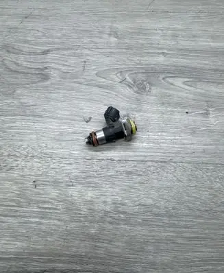 Volkswagen PASSAT B7 Fuel injector 03C906039 0280158815