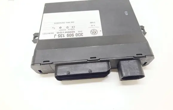Volkswagen Touareg I Keyless (KESSY) go control unit/module 3D0909135J 5WK48823 5WK47021
