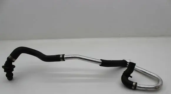 Coolant pipe/hose