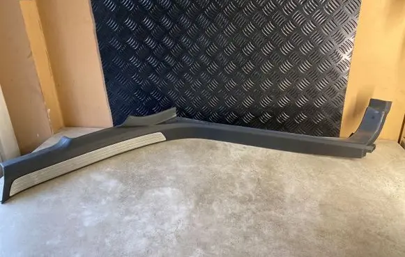 Volkswagen Phaeton Rear sill trim cover 3D5867765P