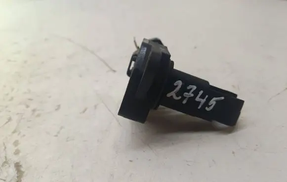 Toyota Avensis T250 Mass air flow meter 222040N010 060117
