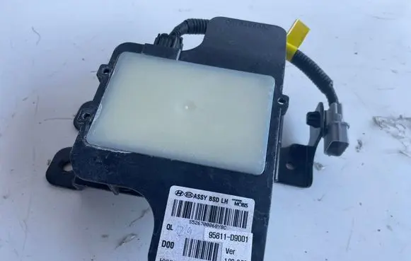 KIA Sportage Blind spot module 95811D9001 95811D9000