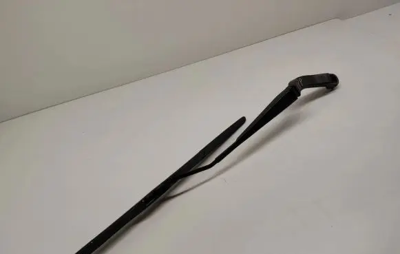 Land Rover Discovery Sport Front wiper blade arm