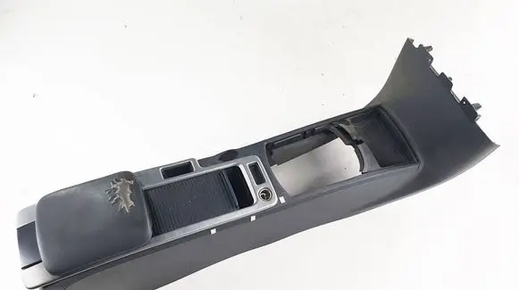 Volvo V50 Center console 