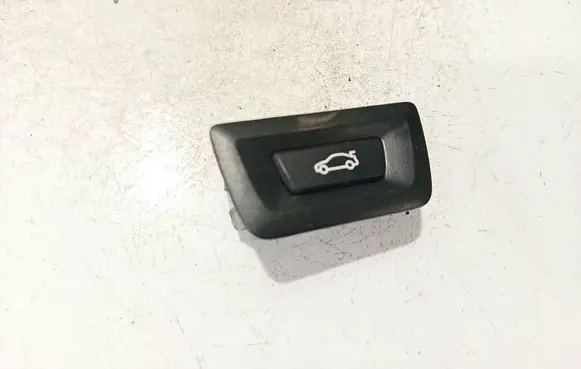 BMW 4 F32 F33 Tailgate opening switch 927511902