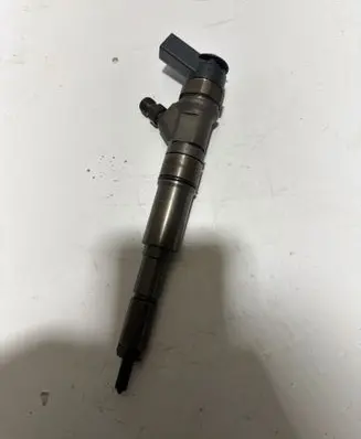 BMW 5 E60 E61 Fuel injector 0445110209 7794435