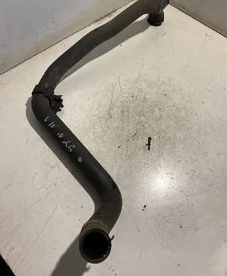 Volkswagen Touran I Engine coolant pipe/hose