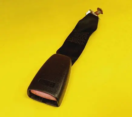 Mitsubishi Carisma Rear seatbelt buckle