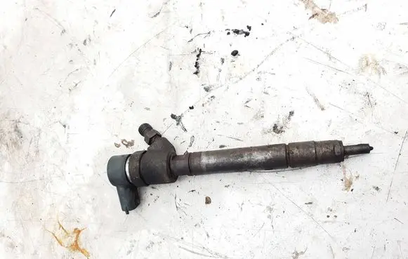 Volvo XC90 Fuel injector 0445110251