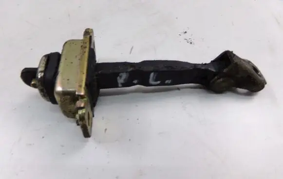 Chevrolet Nubira Front door check strap stopper 96548021