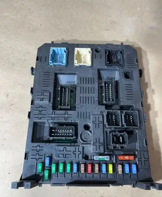 Ford Turneo Courier Comfort/convenience module 28120836 281201906C 281192462C