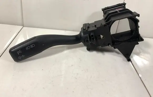 Audi A4 S4 B5 8D Indicator stalk 8E0953513A