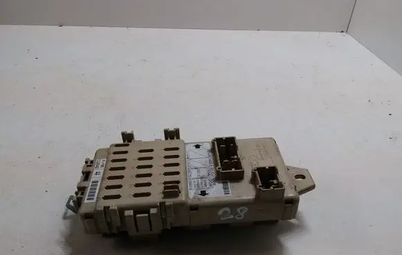 Subaru Impreza II Fuse module LB100601B