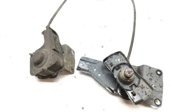 Nissan NV400 Spare wheel mounting bracket 