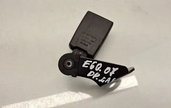 BMW 5 E60 E61 Rear seatbelt buckle 33027191