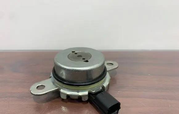 Subaru XV II Camshaft vanos timing valve 19072004323