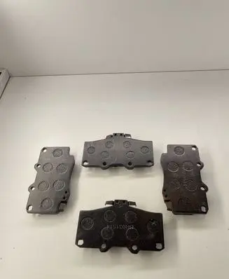 Toyota Land Cruiser (HDJ90) Brake pads (front) LP1405