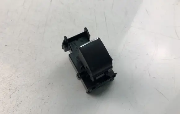 Toyota RAV 4 (XA40) Electric window control switch 193335