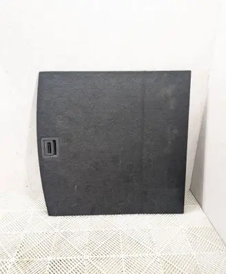 Trunk/boot floor carpet liner