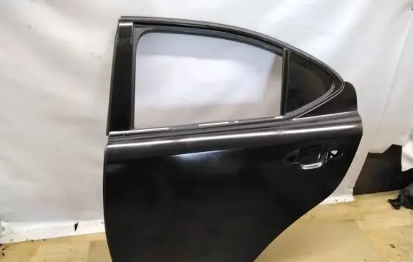 Lexus IS 220D-250-350 Rear door