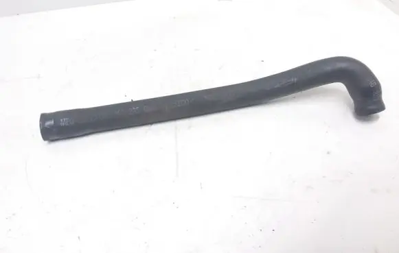 Audi A6 S6 C4 4A Breather hose/pipe 046103235