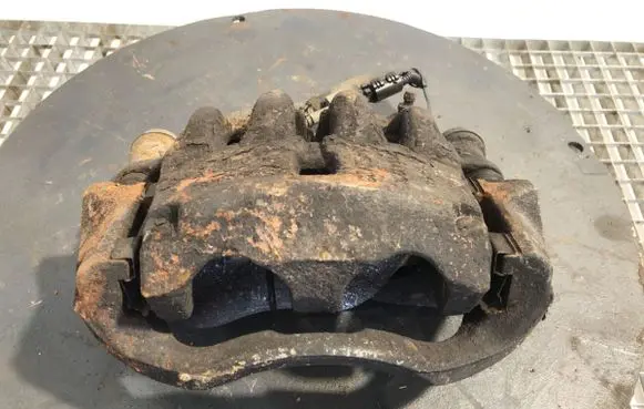 Front brake caliper