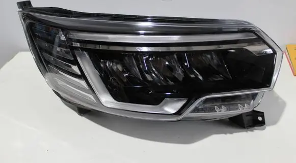Renault Trafic III (X82) Headlight/headlamp 260102899R