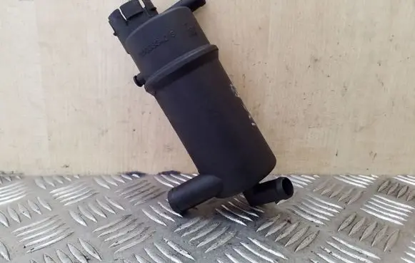Volvo S40, V40 Breather/breather pipe/hose 8200083403