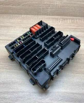 Opel Signum Fuse module 13112914 519049027