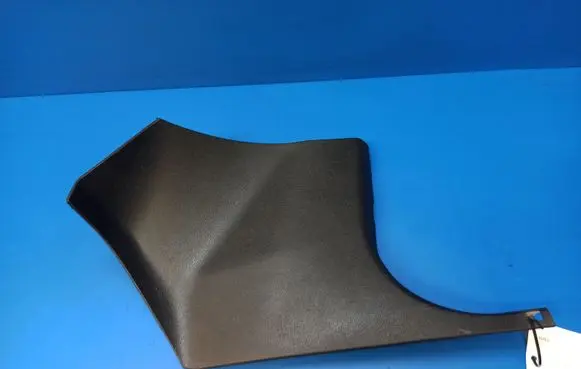 Foot area side trim