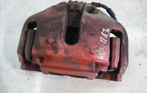 BMW 5 GT F07 Front brake caliper