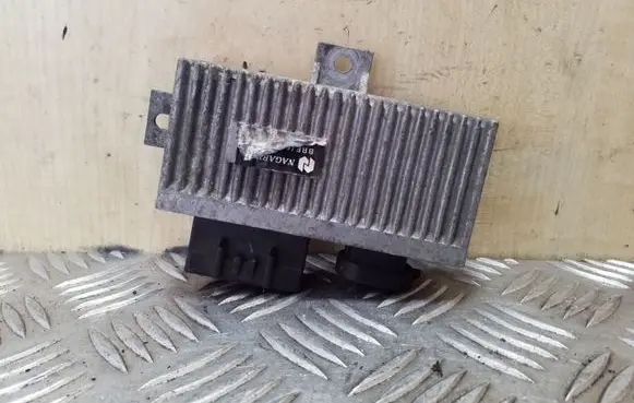 Volvo S40, V40 Glow plug pre-heat relay 7700111525