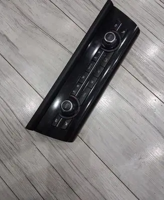 BMW 5 F10 F11 Climate control unit 6805770