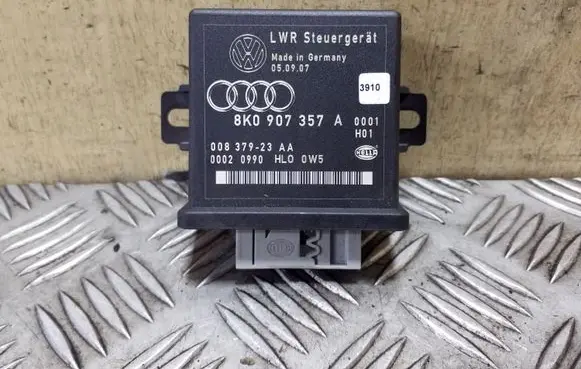 Audi A5 8T 8F Light module LCM 8K0907357A