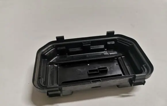 BMW 3 F30 F35 F31 Fuse box cover 9224872