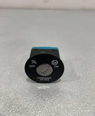 KIA Stonic Passenger airbag on/off switch 