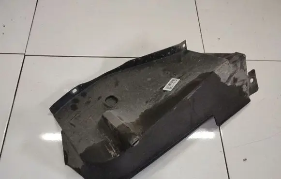 Dodge Grand Caravan Engine splash shield/under tray