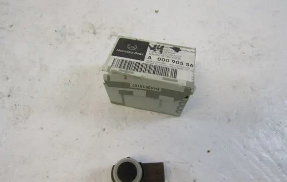 Mercedes-Benz C W205 Parking PDC sensor A0009055604