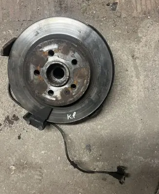 Mercedes-Benz ML W163 Front wheel hub spindle knuckle