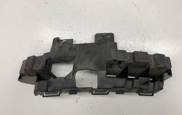 Ford Focus C-MAX Front bumper mounting bracket 3M5117E857AF