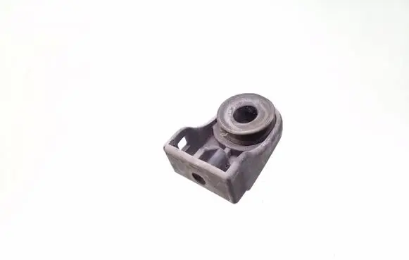Citroen C5 Radiator mount bracket