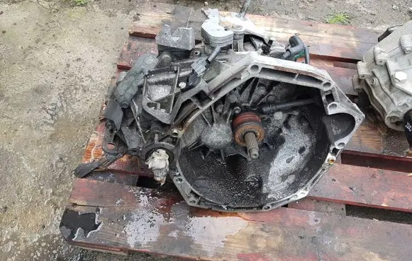 Nissan Juke I F15 Manual 6 speed gearbox TL4K9S2